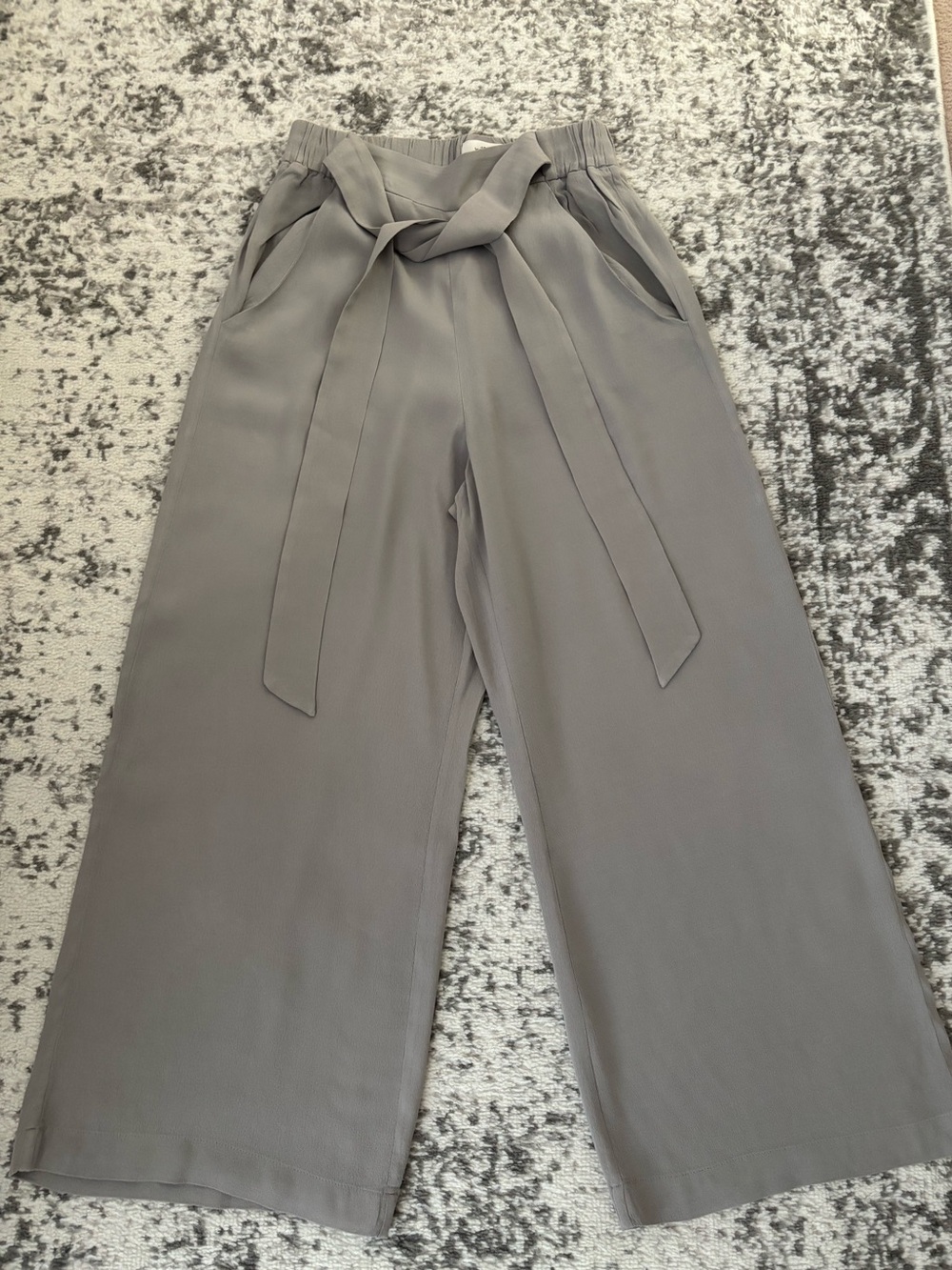 Aritzia (Wilfred) wide leg cropped pants